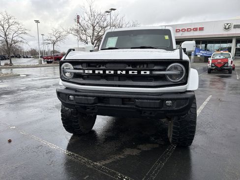 Used 2023 Ford Bronco Outer Banks w/ Sasquatch Package image 3