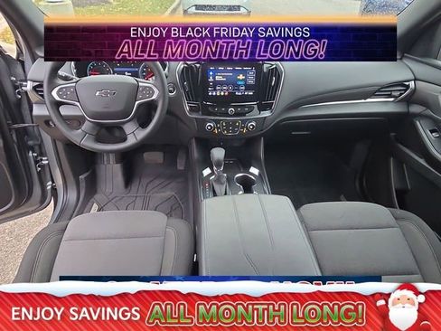 Used 2023 Chevrolet Traverse LT image 14