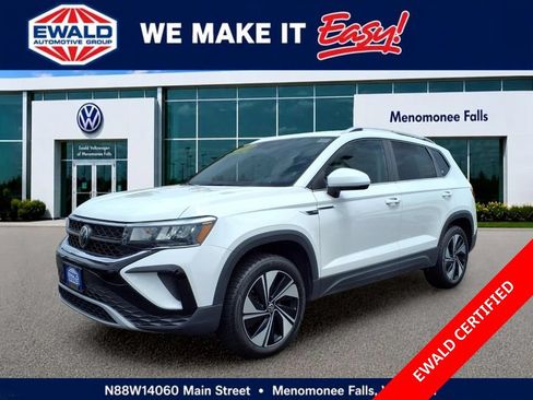 Used 2023 Volkswagen Taos SE AWD/4WD image 2