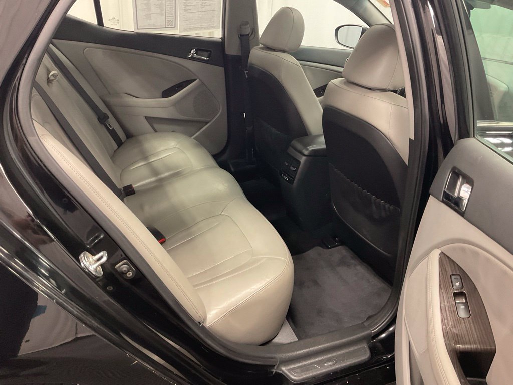 Used 2011 Kia Optima EX FWD image 25