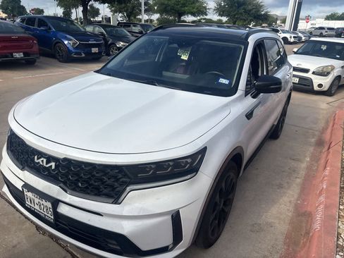 Certified 2022 Kia Sorento SX FWD image 15