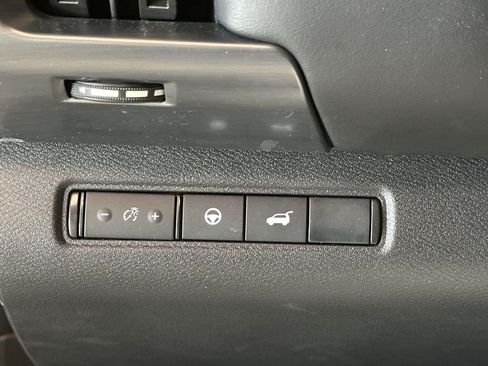 Used 2025 Nissan Pathfinder Rock Creek AWD/4WD image 23