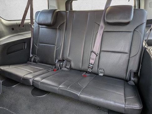 Used 2016 Chevrolet Suburban LTZ RWD image 21