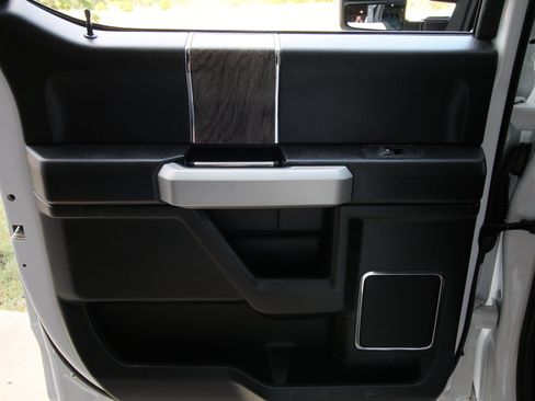 Used 2019 Ford F350 Lariat w/ Lariat Value Package AWD/4WD image 45