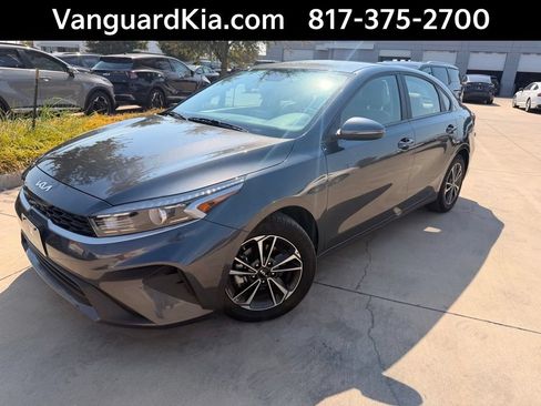 Certified 2023 Kia Forte LXS w/ LXS Technology Package FWD image 1