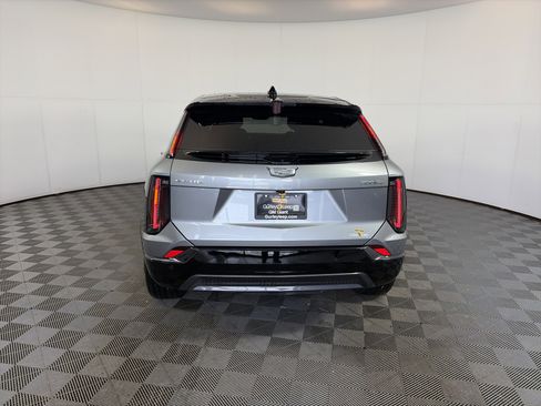 Certified 2025 Cadillac Optiq Sport 2 image 9