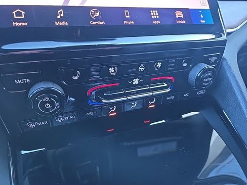 Used 2025 Jeep Grand Cherokee Summit image 62