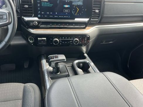 Used 2024 Chevrolet Silverado 1500 RST w/ Z71 Off-Road Package AWD/4WD image 14