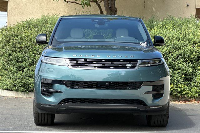 Certified 2025 Land Rover Range Rover Sport SE AWD/4WD image 8