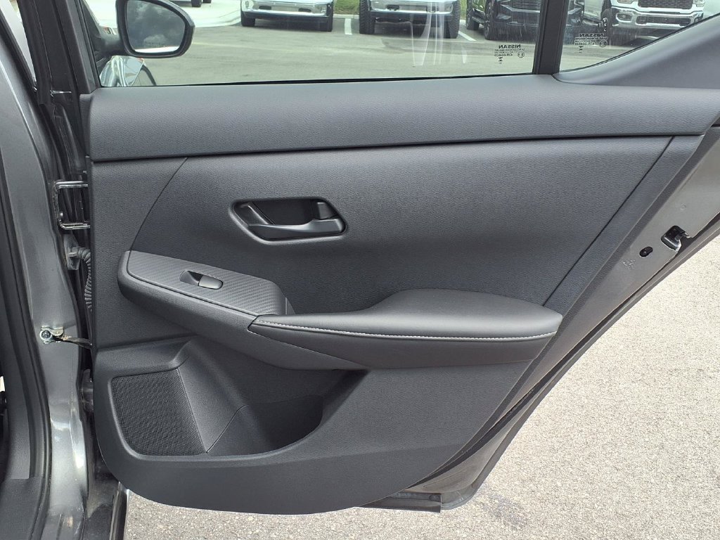 Used 2025 Nissan Sentra S FWD image 15