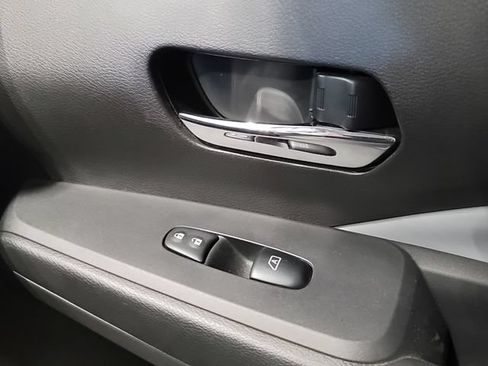 Used 2024 Nissan Kicks SR w/ SR Premium Package FWD image 26