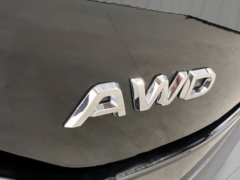 Used 2025 Honda Pilot Touring image 11