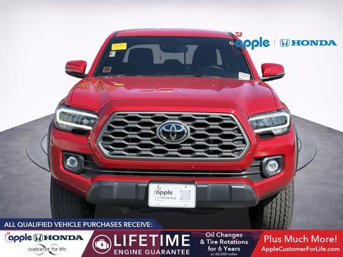 Used 2023 Toyota Tacoma TRD Off-Road w/ Technology Package AWD/4WD image 2
