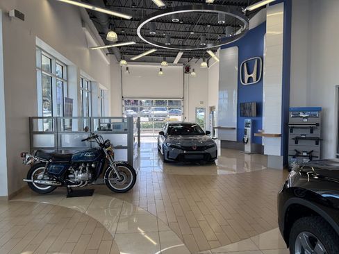 Used 2018 Honda Accord Touring image 31