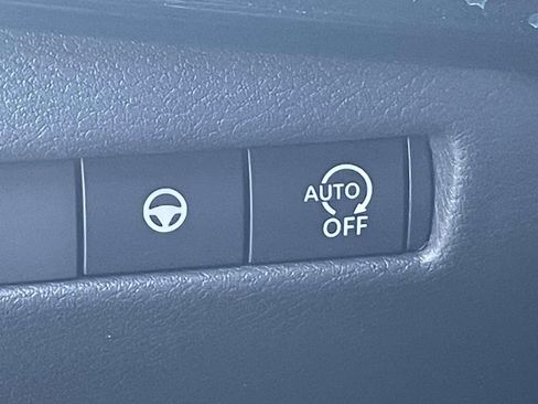 New 2026 Nissan Kicks SR image 19