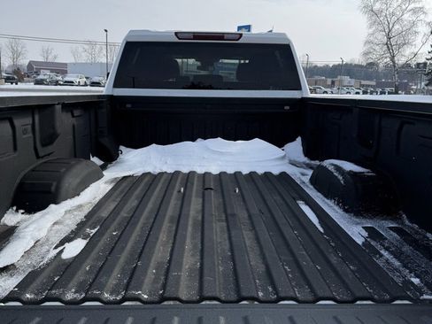Used 2024 GMC Sierra 2500 Pro w/ Convenience Package image 5