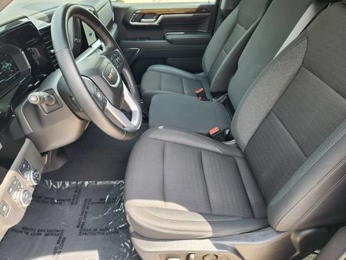 Used 2024 GMC Sierra 1500 Elevation AWD/4WD image 8