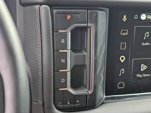 Used 2023 GMC Yukon Denali RWD image 20