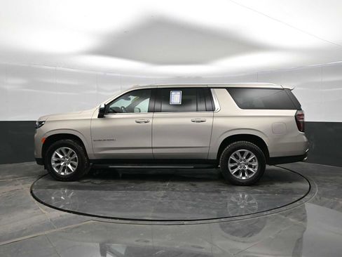 Used 2024 Chevrolet Suburban Premier image 5