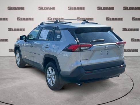 Used 2021 Toyota RAV4 XLE AWD/4WD image 3