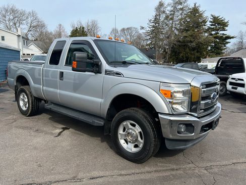 Used 2016 Ford F250 XLT w/ XLT Value Package image 7