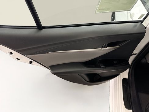 Used 2025 Toyota Camry SE FWD image 26