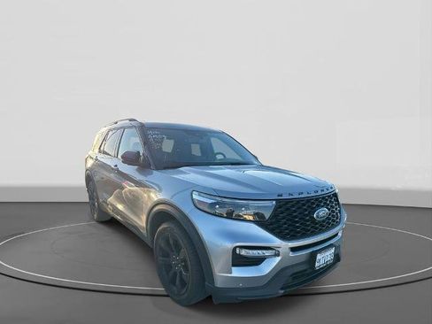 Certified 2023 Ford Explorer ST w/ Equipment Group 401A image 4