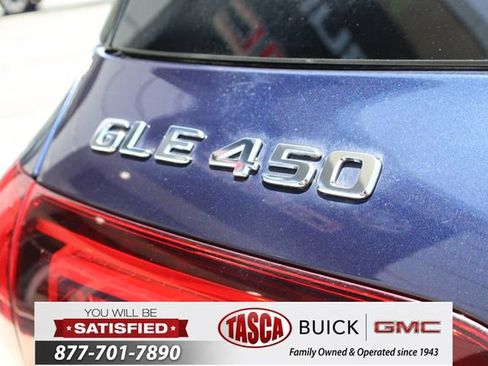 Used 2022 Mercedes-Benz GLE 450 4MATIC w/ Revised AMG Line Exterior image 8