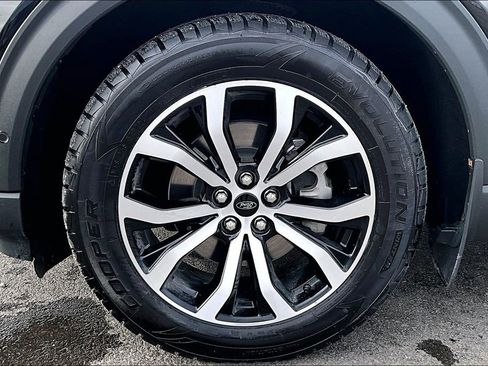 Used 2021 Ford Explorer ST w/ Premium Technology Package image 9