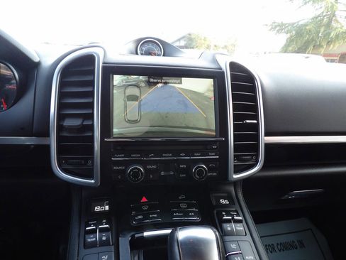 Used 2014 Porsche Cayenne image 7