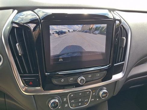 Used 2023 Chevrolet Traverse LT AWD/4WD image 19