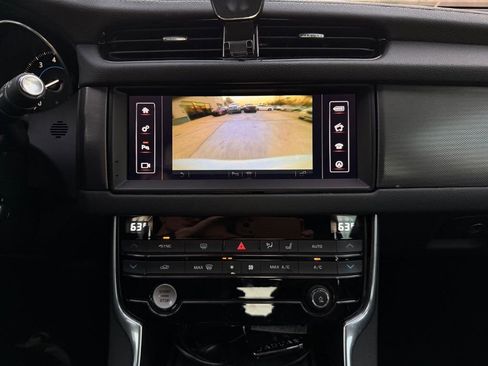 Used 2016 Jaguar XF S image 6