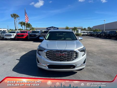 Used 2020 GMC Terrain Denali w/ Denali Premium Package image 3