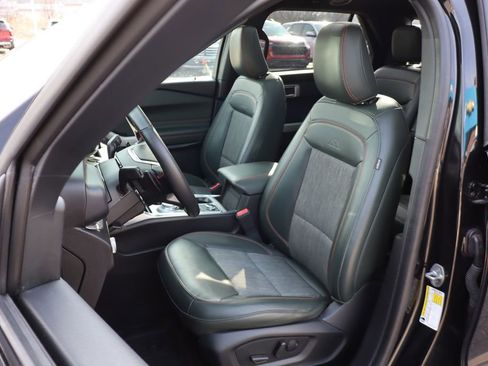 Used 2022 Ford Explorer Timberline w/ Timberline Technology Package image 13