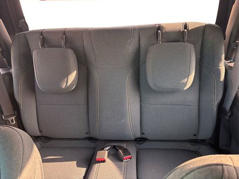 Used 2024 Jeep Wrangler Willys image 16