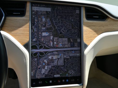 Used 2018 Tesla Model S 75D AWD/4WD image 20