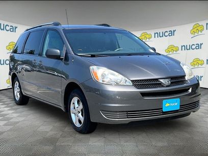 Used 2005 Toyota Sienna LE w/ LE Pkg 1