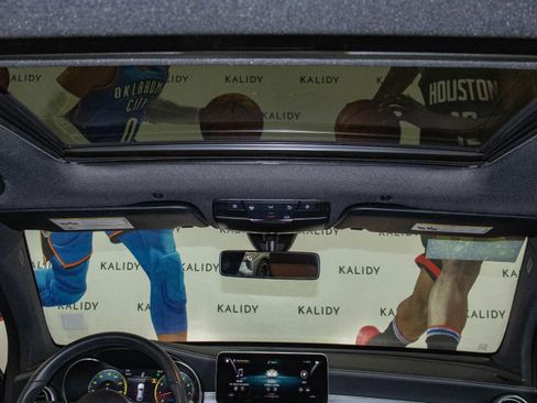 Used 2020 Mercedes-Benz GLC 300 4MATIC Coupe image 13