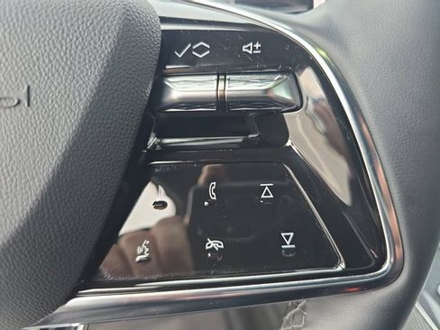 Certified 2025 Cadillac Optiq Luxury 1 image 17