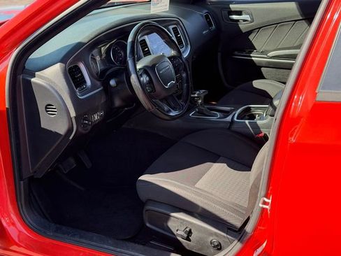 Used 2019 Dodge Charger Scat Pack RWD image 11