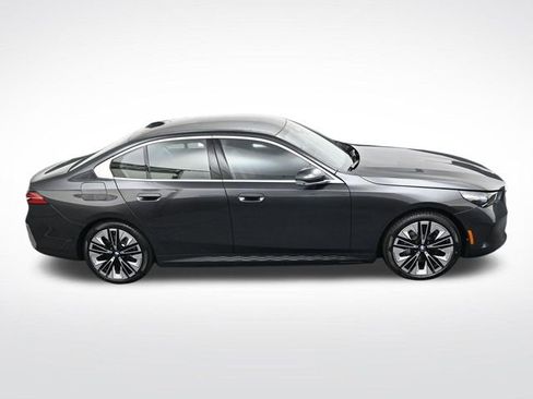 New 2026 BMW i5 eDrive40 AWD/4WD image 25