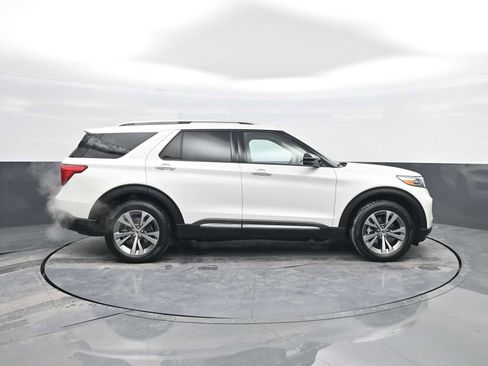 Used 2020 Ford Explorer Platinum w/ Premium Technology Package image 9