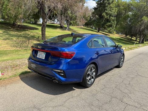 Used 2021 Kia Forte LXS FWD image 9