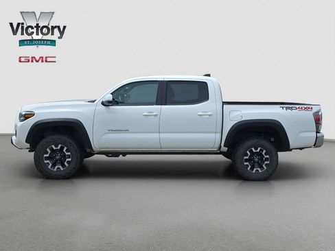 Used 2023 Toyota Tacoma TRD Off-Road AWD/4WD image 6