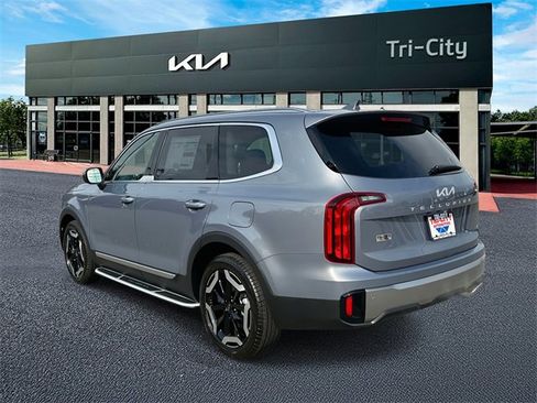 New 2025 Kia Telluride S image 3