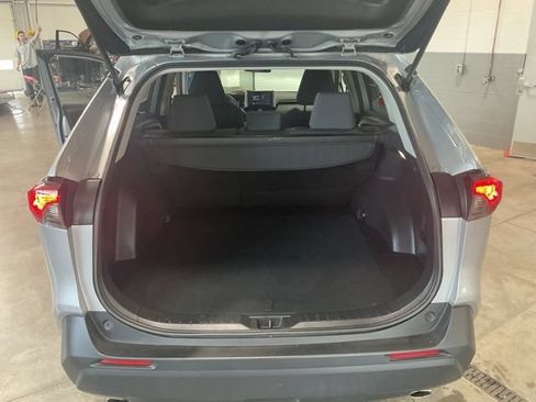 Used 2025 Toyota RAV4 XLE AWD/4WD image 20