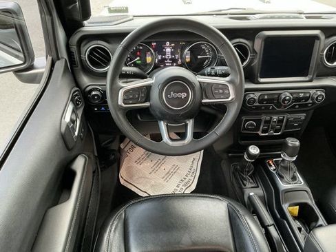Used 2023 Jeep Wrangler Unlimited Sahara AWD/4WD image 11