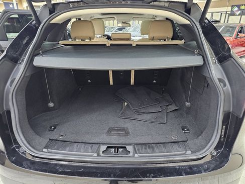 Used 2017 Jaguar F-PACE Premium image 13