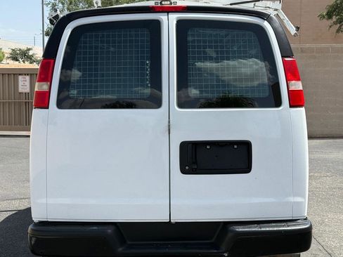 Used 2013 Chevrolet Express 2500 RWD image 9