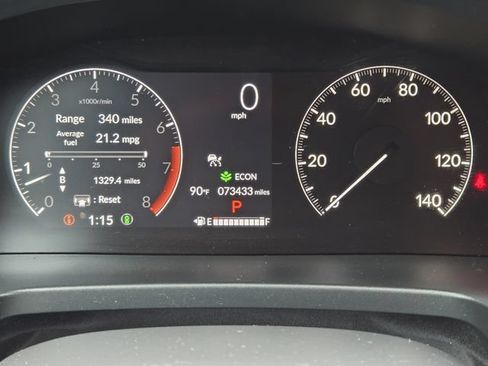Used 2024 Honda Pilot Touring image 16